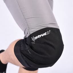 Intrudair CF Short Suit 1